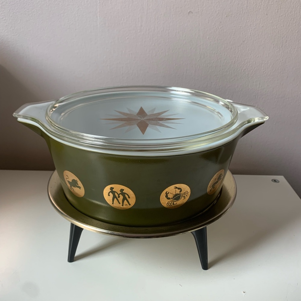 Vintage Pyrex Zodiac Casserole with Lid & Warming Cradle,Green & Gold 1961 MCM